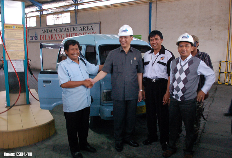 Supir Angkot, M. Romli : Menggunakan BBG Lebih Menguntungkan